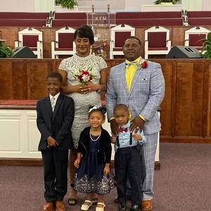 Meet your Posher, Eva